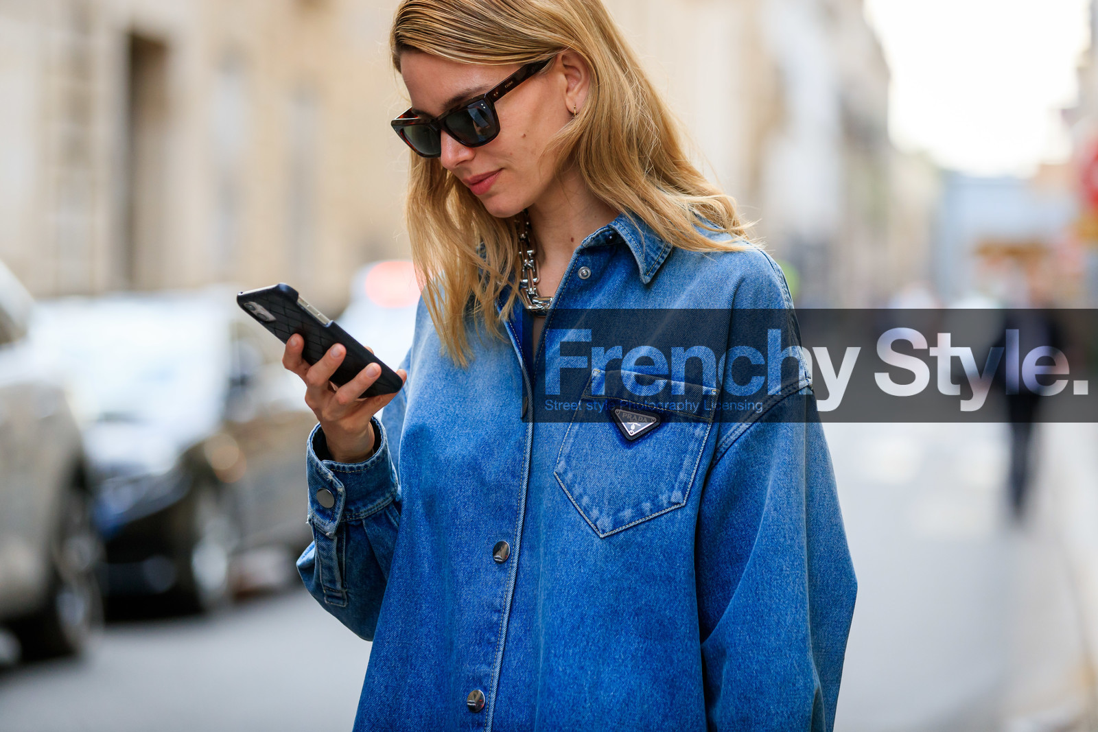 denim, denim dress, denim jacket, denim shirt, prada dress, prada jacket, prada shirt, jacket dress, jacket shirt, dress shirt, blue jacket, blue dress, blue shirt, scale sunglasses, celine sunglasses, close up detail, fashion week, frenchystyle, FW, jonathan paciullo, street style, PFW, PARIS, AUTUMN WINTER 2021-2022, FALL WINTER 2021-2022, FW 21-22, atmosphere details, horizontal, detail