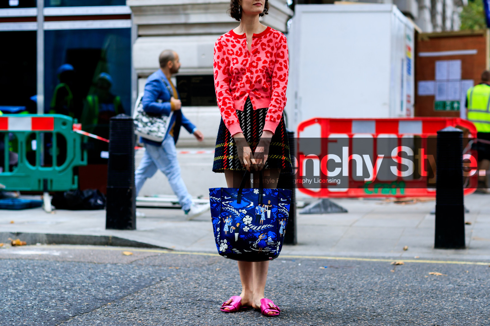 black skirt, blue bag, checked, chloe hill, fuschia, graphic bag, graphic skirt, leather bag, leather shoes, pink shoes, plaid, printed bag, printed skirt, printed sweater, red sweater, sunglasses, tartan, fashion week, frenchystyle, FW, jonathan paciullo, street style, LFW, LONDON, SPRING SUMMER 2019, SS 19, atmosphere details, horizontal, detail
