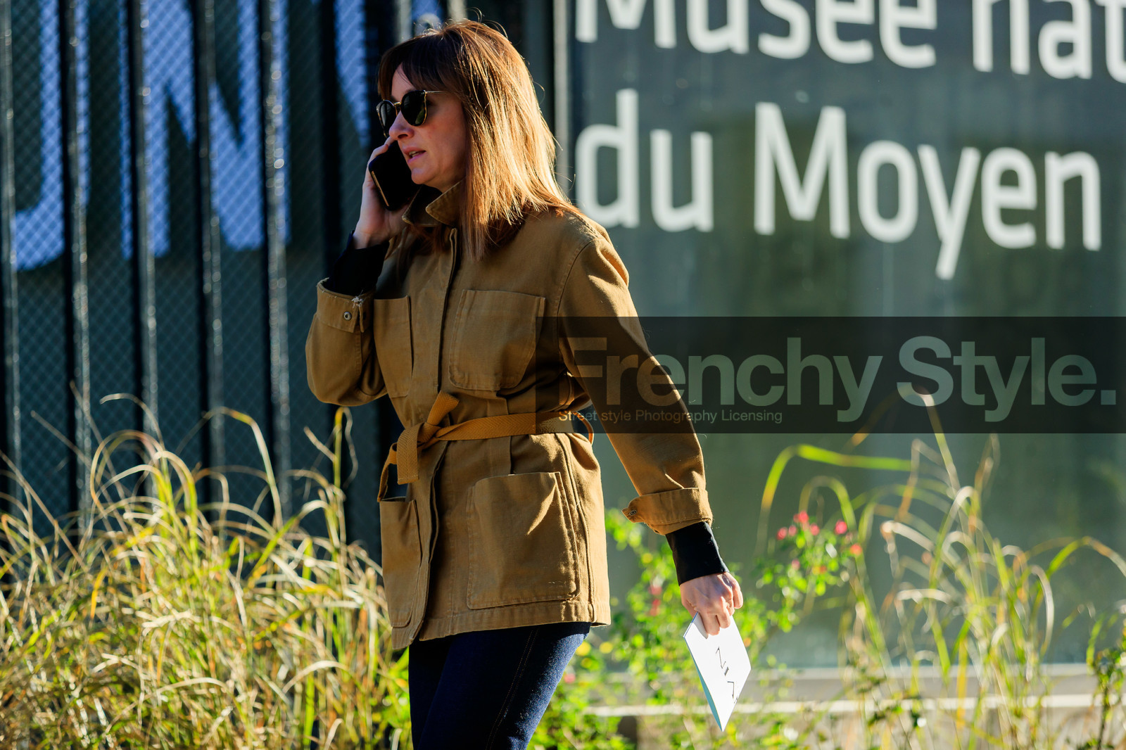 black pants, brown belt, brown jacket, erin doherty, sunglasses, trousers, PARIS, PFW, street style, jonathan paciullo, FW, frenchystyle, fashion week, AUTUMN WINTER 2019-2020, AW 19-20, FALL WINTER 2019-2020, FW 19-20, horizontal, atmosphere details, detail