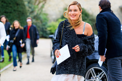 atmosphere details, AUTUMN WINTER 2017-2018, AW 17-18, black jacket, black sweater, camille rowe, christian dior, detail, FALL WINTER 2017-2018, fashion week, frenchystyle, FW, FW 17-18, horizontal, jonathan paciullo, PARIS, PFW, street style