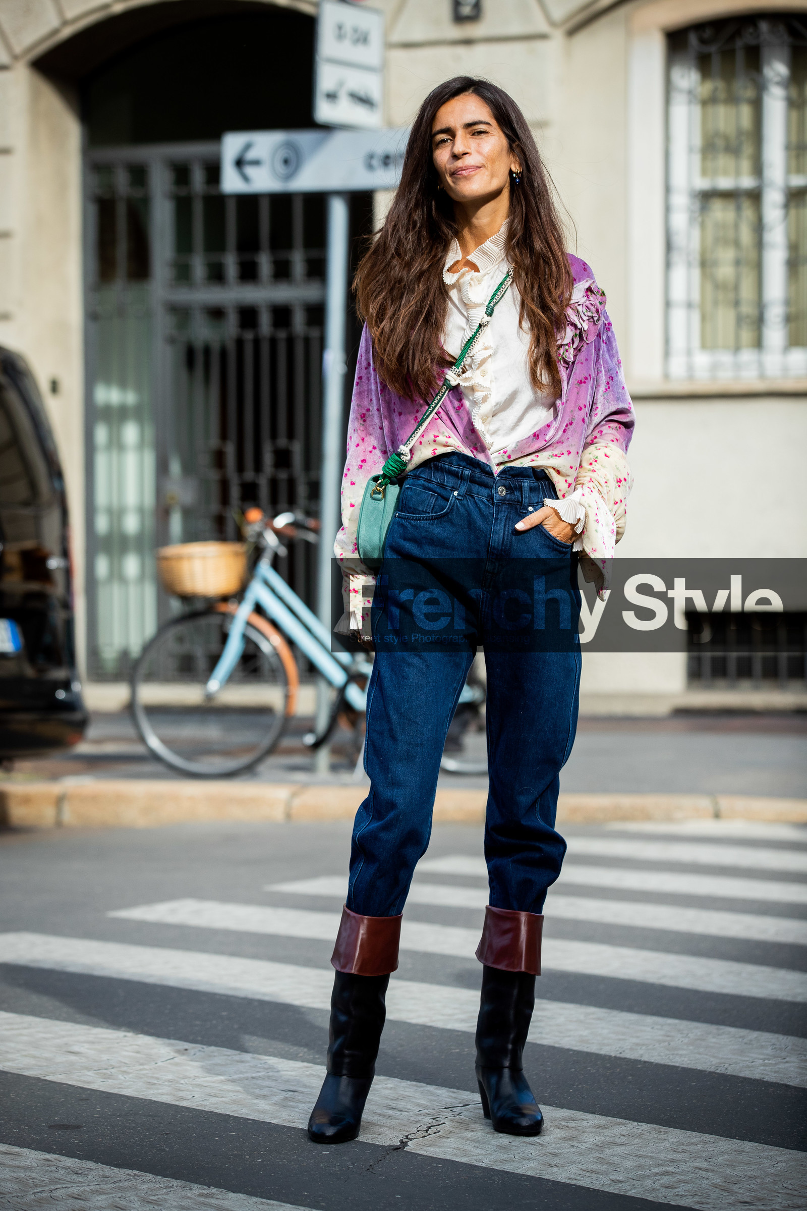 velvet shirt, purple shirt, lilac shirt, floral printed shirt, suede bag, crossbody bag, green bag, philosophy bag, rope strap bag, tie and dye shirt, blue jeans, denim, white shirt, ruffle shirt, pleated shirt, black leather boots, brown leather boots, high waist jeans, green suede bag, philosophy shirt, silk shirt, chiara totire, street style, jonathan paciullo, FW, frenchystyle, fashion week, MFW, MILAN, SPRING SUMMER 2021, SS 21, vertical, full length