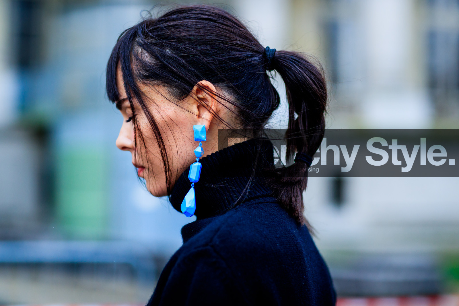 atmosphere details, AUTUMN WINTER 2017-2018, AW 17-18, black turtleneck, detail, earrings, evangelie smyrniotaki, FALL WINTER 2017-2018, fashion week, frenchystyle, FW, FW 17-18, horizontal, jonathan paciullo, PARIS, PFW, ponytail, street style, turtleneck sweater
