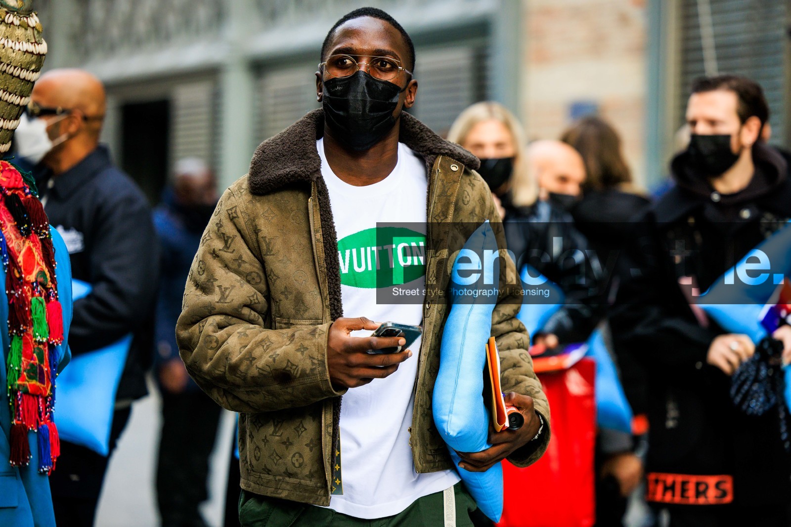 menswear, fashion week, frenchystyle, FW, jonathan paciullo, street style, PFW, PARIS, FALL WINTER 2022-2023, AUTUMN WINTER 2022-2023, FW 22-23, atmosphere details, detail, horizontal