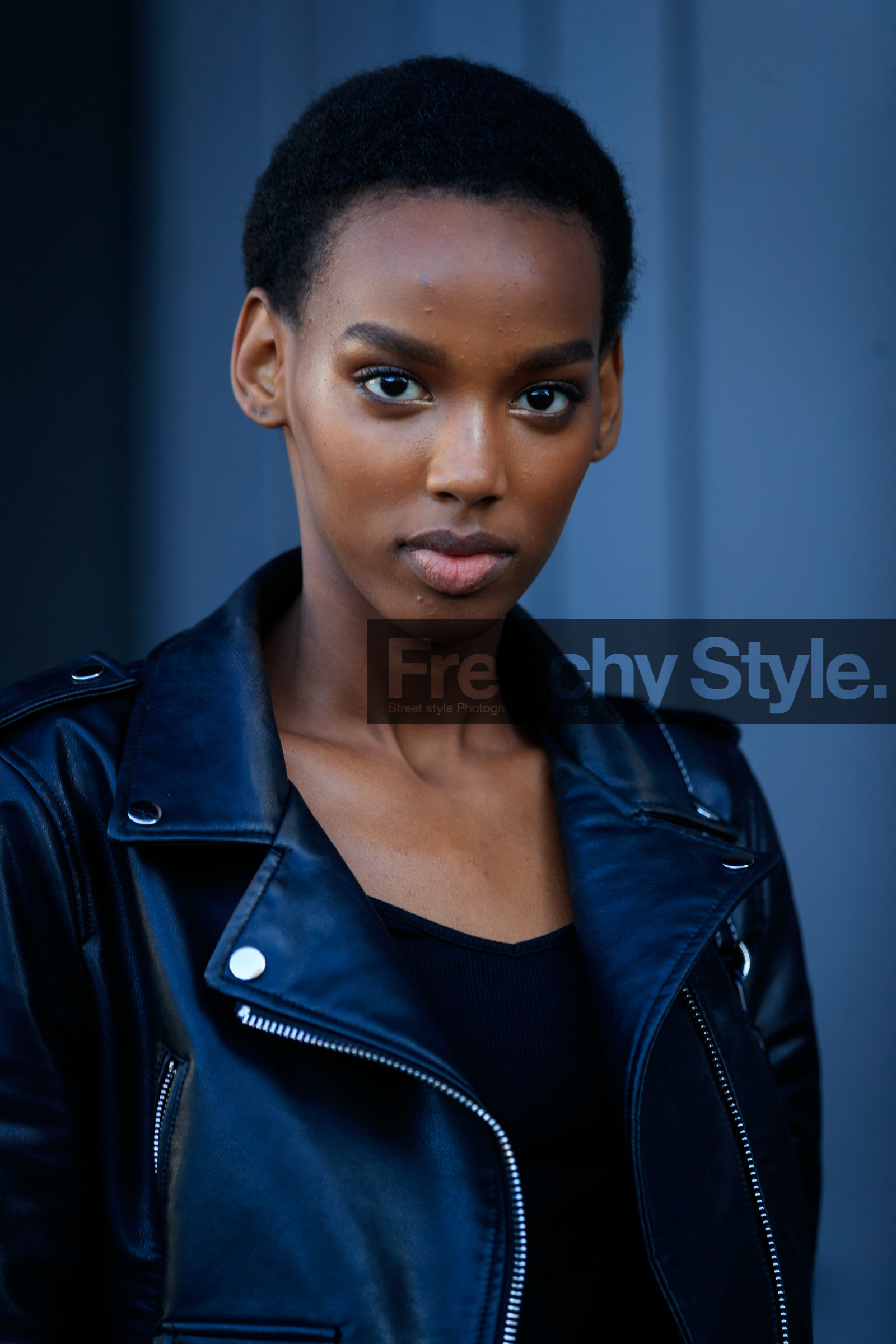 make up, make up details, close up detail, nude make up, black leather perfecto, street style, jonathan paciullo, FW, frenchystyle, fashion week, MFW, MILAN, SPRING SUMMER 2021, SS 21, vertical, detail, model