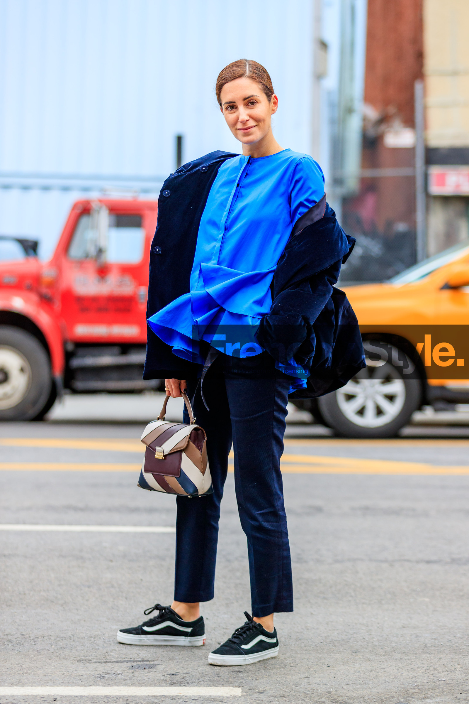 AUTUMN WINTER 2017-2018, AW 17-18, black jacket, black pants, black sneakers, blue shirt, brown bag, down jacket, FALL WINTER 2017-2018, fashion week, frenchystyle, full length, FW, FW 17-18, gala gonzalez, graphic bag, jonathan paciullo, leather bag, NEW YORK, NYFW, off the shoulder, street style, striped bag, trousers, vans, vertical
