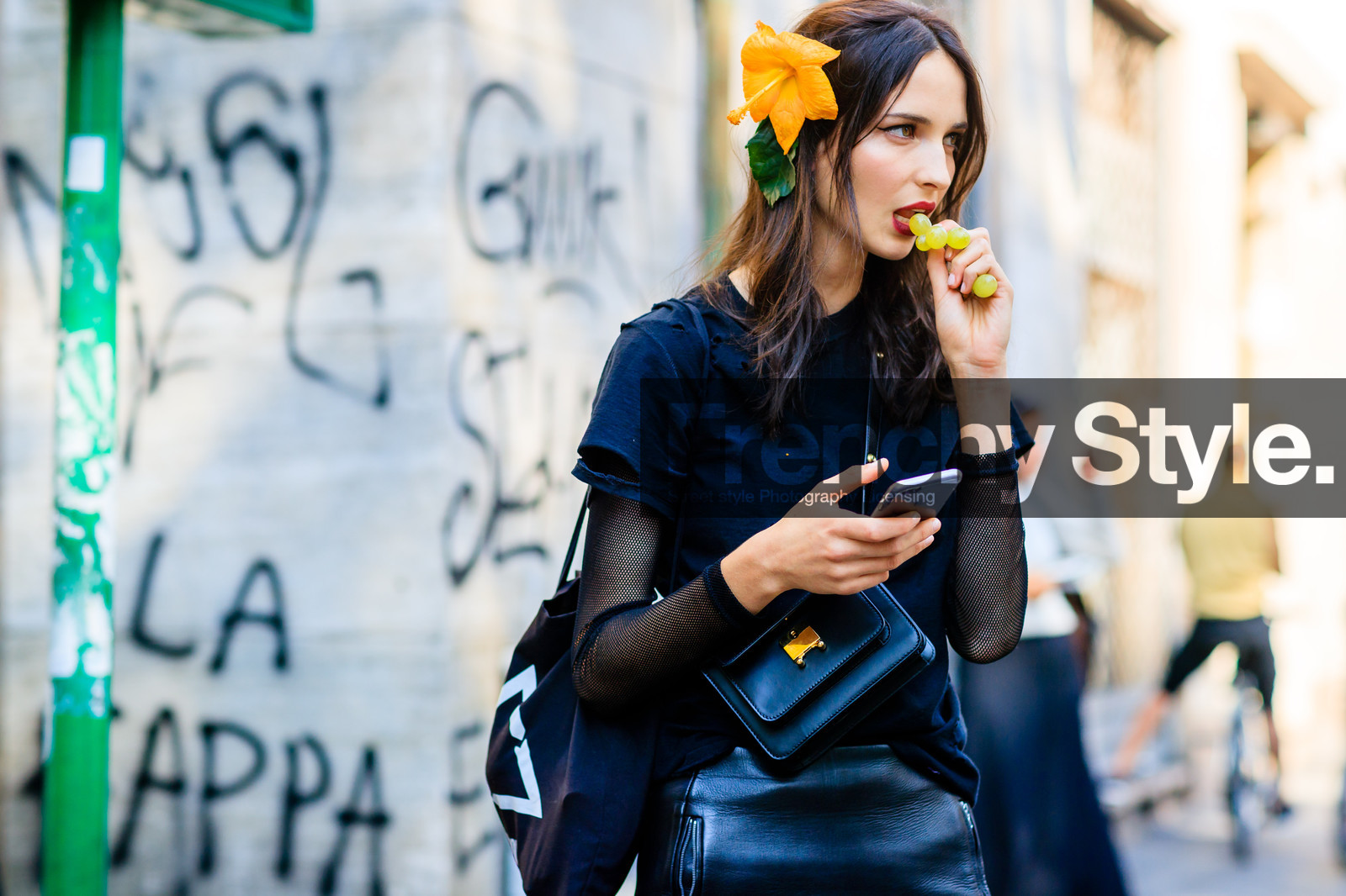 atmosphere details, black bag, black skirt, black t shirt, detail, fashion week, frenchystyle, FW, horizontal, jonathan paciullo, leather bag, leather skirt, MFW, MILAN, model, portrait, red lips, SPRING SUMMER 2017, SS 17, street style, waleska gorczevski