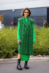 aviator sunglasses, black boots, boots, check, dress, fluo green dress, fluo green jacket, green jacket, jacket, Jen Azoulay, leather boots, pleated dress, sleeveless jacket, sunglasses, tartan jacket, PARIS, PFW, fashion week, frenchystyle, FW, jonathan paciullo, street style, SPRING SUMMER 2022, SS 22, vertical, full length