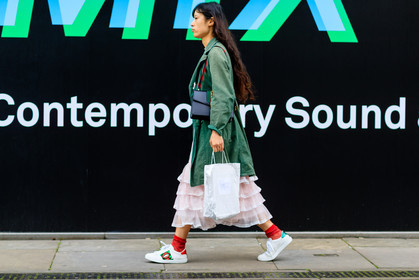 atmosphere details, blue bag, fashion week, frenchystyle, full length, FW, green coat, green jacket, gucci, horizontal, jonathan paciullo, leather bag, leather shoes, leather sneakers, LFW, LONDON, red socks, SPRING SUMMER 2017, SS 17, street style, white skirt, white sneakers, woman