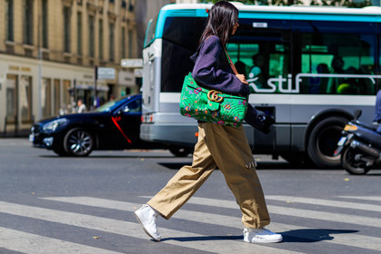atmosphere details, balenciaga, beige pants, black sweater, fashion week, floral, flower, frenchystyle, full length, FW, graphic sweater, green bag, gucci, horizontal, jonathan paciullo, leather bag, leather shoes, MENSWEAR, PARIS, PFW, printed bag, printed sweater, SPRING SUMMER 2018, SS 18, street style, striped sweater, sunglasses, trousers