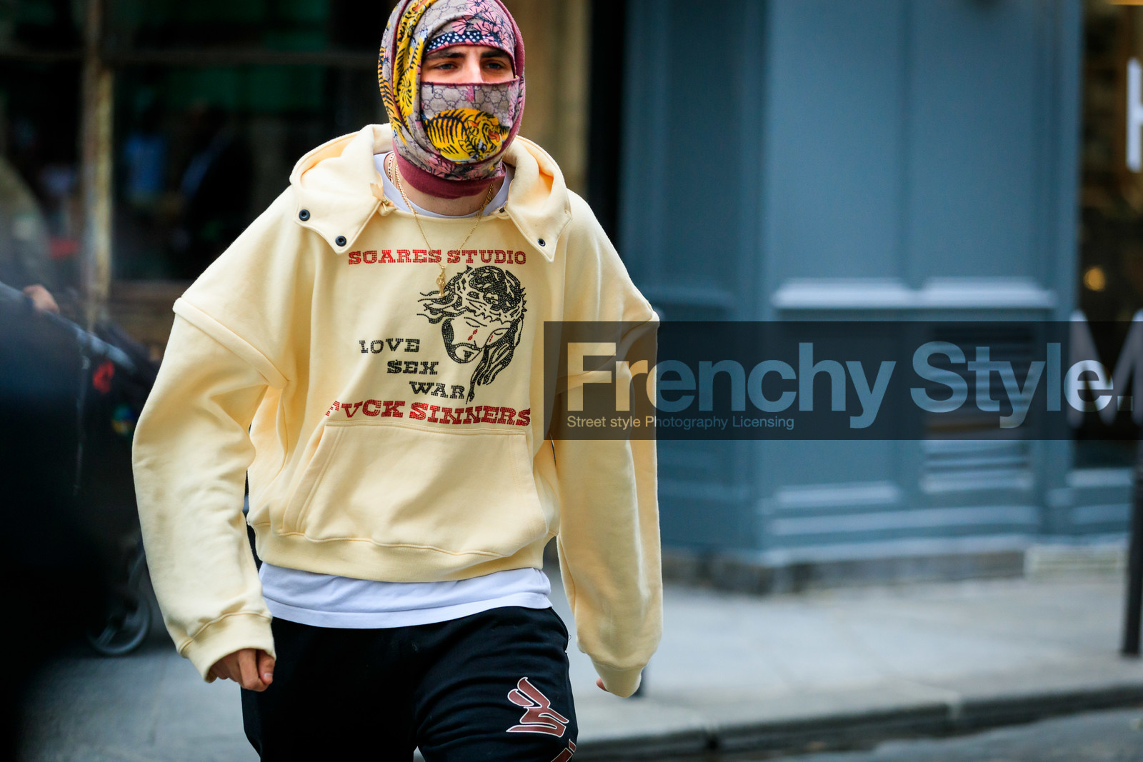 light yellow hoodie, strassed hoodie, face printed hoodie, gucci scarf, hair scarf, mask detail, monogrammed scarf, floral printed scarf, animal printed scarf, fashion week, frenchystyle, FW, jonathan paciullo, street style, PFW, PARIS, SPRING SUMMER 2022, SS 22, horizontal, atmosphere details, detail