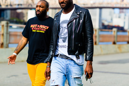 atmosphere details, black belt, black jacket, black perfecto, black t shirt, blue denim, denim pants, detail, fashion week, frenchystyle, FW, horizontal, jeans, jonathan paciullo, leather jacket, leather perfecto, NEW YORK, NYFW, printed t shirt, ripped pants, SPRING SUMMER 2017, SS 17, street style, sweatpants, trousers, virgil abloh, white t shirt, yellow pants