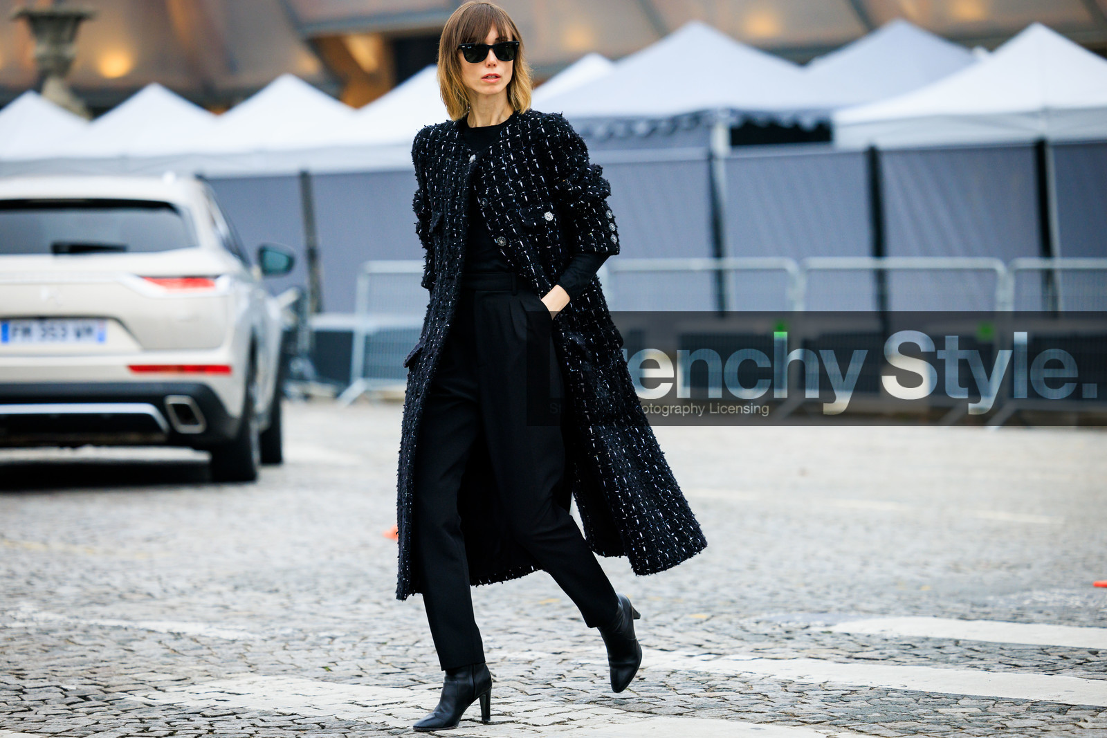 black sunglasses, black top, tweed set, chanel, black jacket, tweed jacket, tweed coat, full black look, black trousers, black shoes, black boots, haute couture, fashion week, frenchystyle, FW, jonathan paciullo, street style, PARIS, PFW, SPRING SUMMER 2022, SS 22, full length, anya ziourova