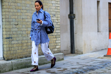 atmosphere details, black bag, blue shirt, checked shirt, denim pants, fashion week, frenchystyle, full length, FW, geometric, graphic shirt, horizontal, jeans, jonathan paciullo, leather bag, leather shoes, LFW, LONDON, plaid, printed shirt, purple shoes, ripped pants, SPRING SUMMER 2018, SS 18, street style, striped shirt, trousers, white denim