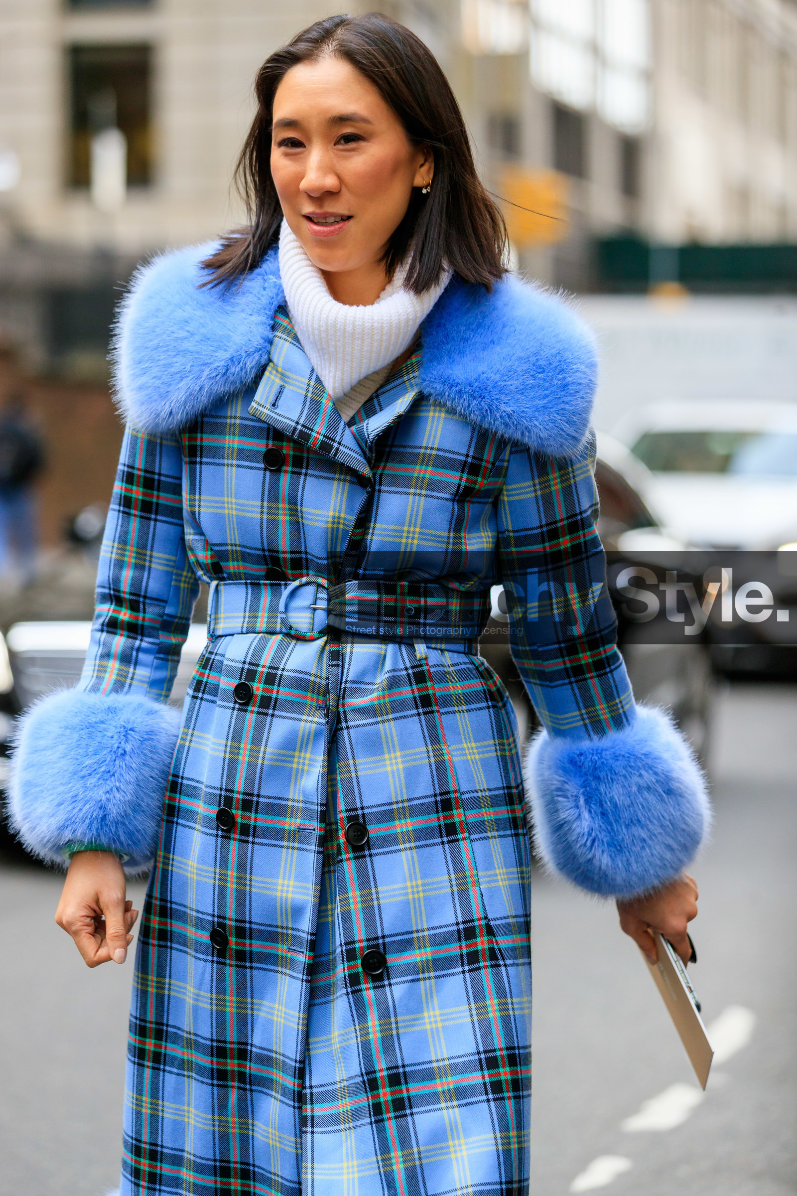 eva chen, light blue coat, checked coat, plaid coat, fur coat, fur collar coat, belted coat, white pullover, turtleneck pullover, fashion week, frenchystyle, FW, jonathan paciullo, street style, NYFW, NEW YORK, AUTUMN WINTER 2020-2021, FALL WINTER 2020-2021, FW 20-21, vertical, atmosphere details, detail