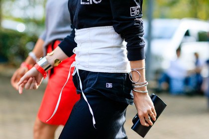 atmosphere details, black bag, black pants, black sweater, corset, detail, fashion week, frenchystyle, FW, horizontal, jewellery, jonathan paciullo, leather bag, LFW, LONDON, silver bracelet, SPRING SUMMER 2017, SS 17, street style, white belt, woman