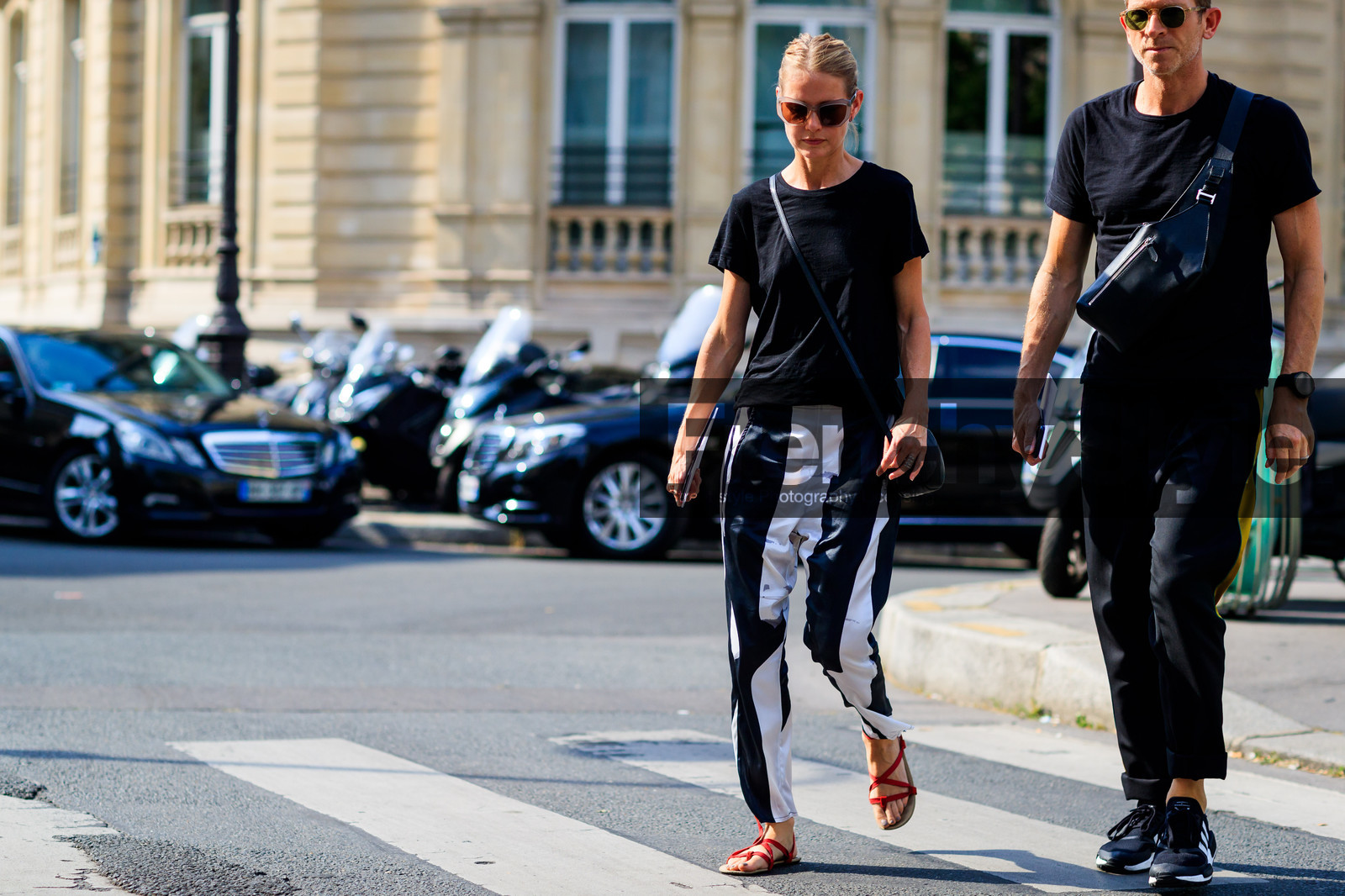 atmosphere details, fashion week, frenchystyle, full length, FW, horizontal, jonathan paciullo, leather bag, leather shoes, MENSWEAR, PARIS, PFW, SPRING SUMMER 2018, SS 18, street style, sunglasses, trousers