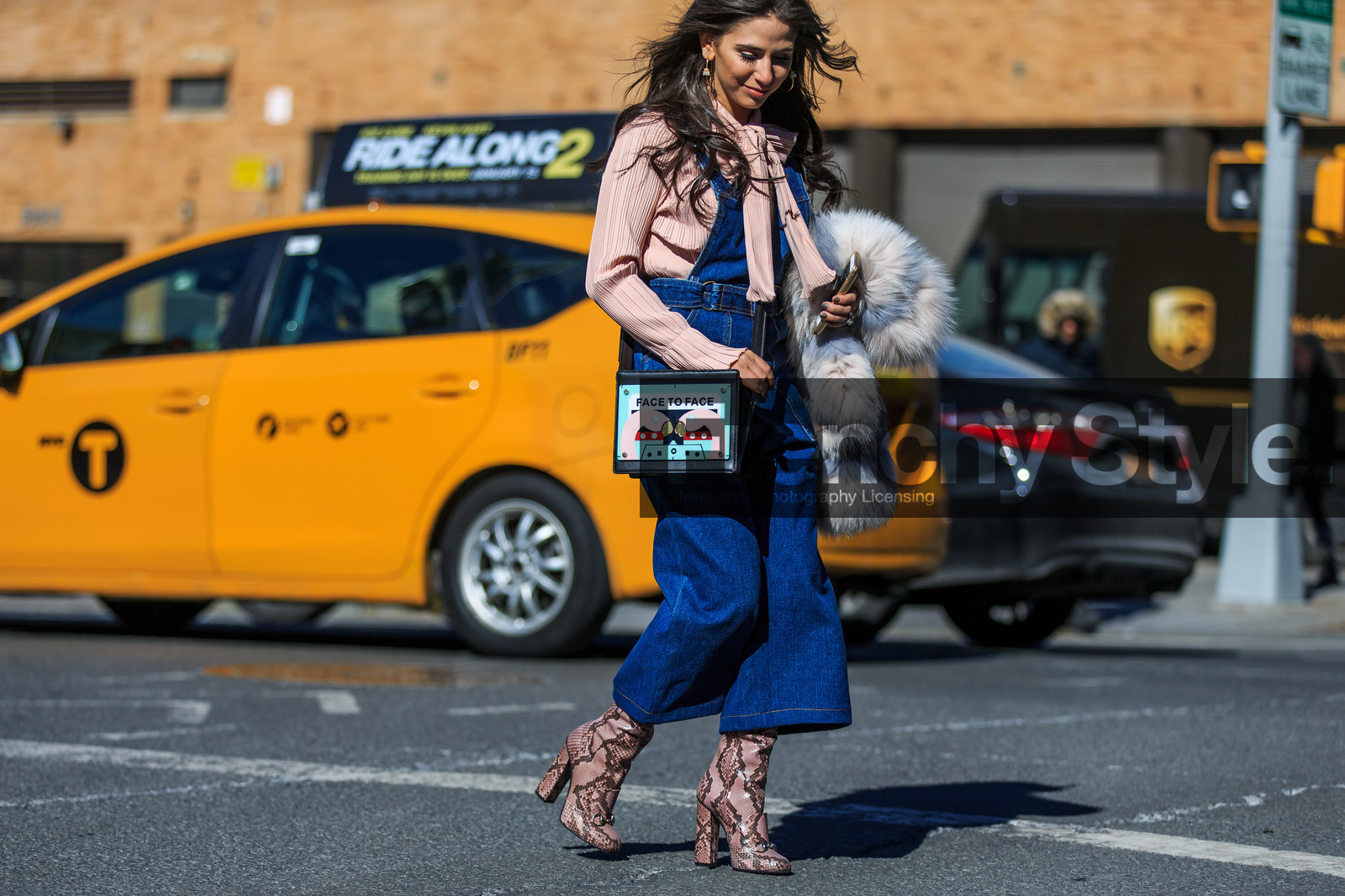 animal print, atmosphere details, AUTUMN WINTER 2016-2017, AW 16-17, blue denim, denim overall, detail, FALL WINTER 2016-2017, fashion week, frenchystyle, fun bag, fur coat, FW, FW 16-17, gucci, high boots, high heels, horizontal, jonathan paciullo, NEW YORK, NYFW, olympia le tan, pink sweater, printed bag, snake print, street style, woman