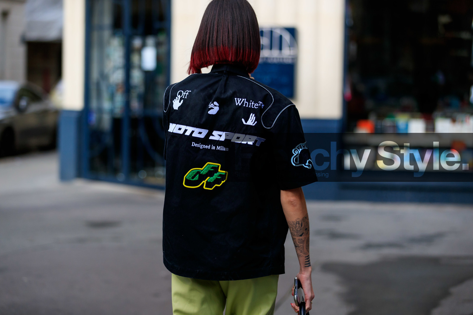 back details, black shirt, embroidered shirt, short sleeves shirt, off white shirt, alexandra guerain, fashion week, frenchystyle, FW, jonathan paciullo, street style, PFW, PARIS, AUTUMN WINTER 2021-2022, FALL WINTER 2021-2022, FW 21-22, atmosphere details, horizontal, detail