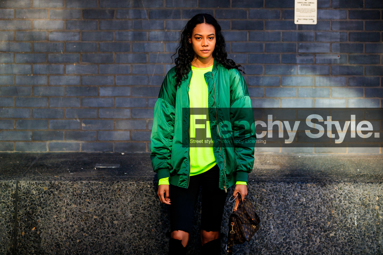 black denim, brown bag, denim pants, graphic bag, green jacket, green sweater, jeans, leather bag, louis vuitton, model, monogram, printed bag, trousers, fashion week, frenchystyle, FW, jonathan paciullo, street style, LFW, LONDON, AUTUMN WINTER 2019-2020, AW 19-20, FW 19-20, FALL WINTER 2019-2020, horizontal, atmosphere details, detail