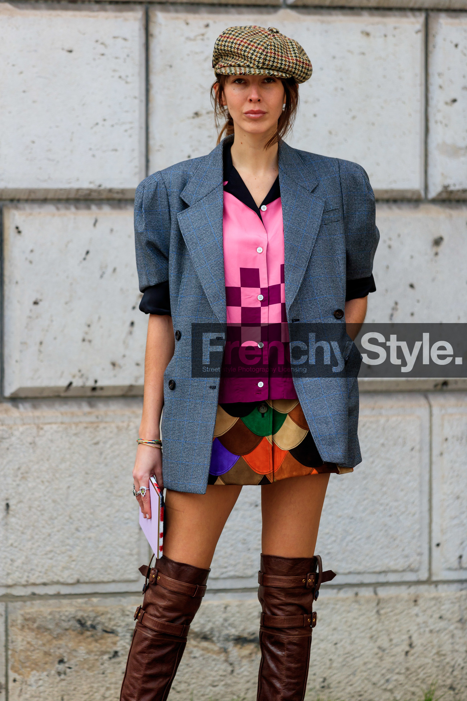 estelle pigault, checked cap, checked hat, checked jacket, grey jacket, short sleeves jacket, miu miu jacket, pink shirt, burgundy shirt, checked shirt, silk shirt, patchwork skirt, mini skirt, suede skirt, button skirt, beige suede skirt, brown suede skirt, green suede skirt, multicolor skirt, orange suede skirt, brown leather boots, high boots, multi buckle boots, fashion week, frenchystyle, FW, jonathan paciullo, street style, PFW, PARIS, vertical, atmosphere details, detail