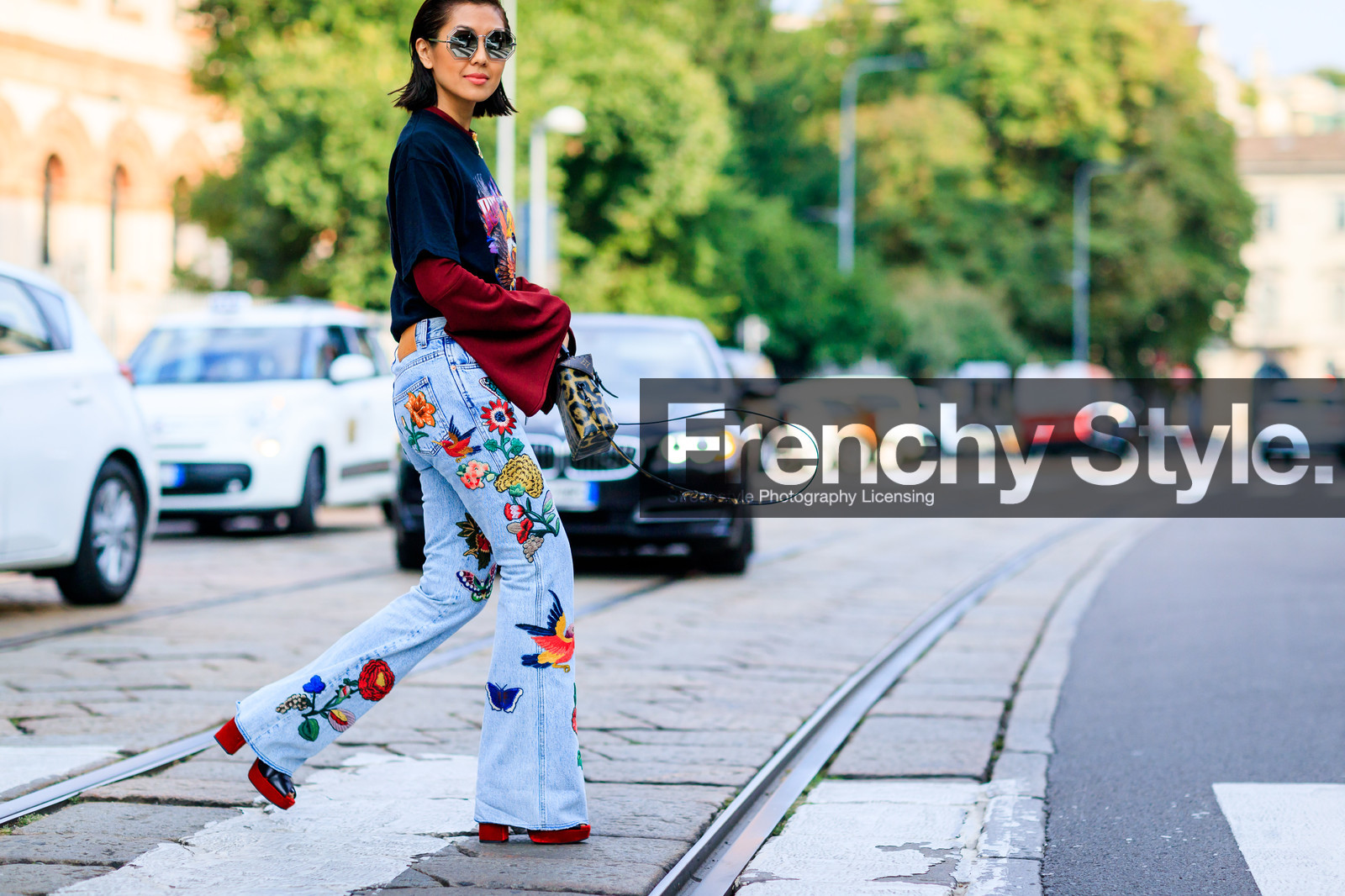 animal print, atmosphere details, black t shirt, blue denim, denim pants, detail, embroidered jeans, fashion week, floral, flower, frenchystyle, FW, horizontal, jeans, jonathan paciullo, leather bag, leopard print, liz yu, louis vuitton, MFW, MILAN, monogram, printed bag, printed t shirt, red sweater, SPRING SUMMER 2017, SS 17, street style, sunglasses, trousers