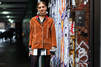 atmosphere details, AUTUMN WINTER 2016-2017, AW 16-17, black lips, camel jacket, chiara ferragni, chocker, detail, earrings, fashion week, frenchystyle, FW, FW 16-17, graphic jacket, horizontal, jonathan paciullo, NEW YORK, NYFW, prada, street style, suede jacket, woman