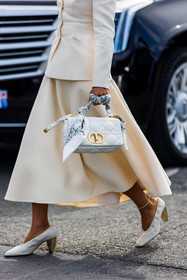 Aimee Song, ankle bracelet, bag, blazer, dior bag, long skirt, monochrome, printed scarf, pump, quilted bag, scarf, skirt, statement heels, white bag, white blazer, white monochrome, white pump, white scarf, white skirt, street style, jonathan paciullo, FW, frenchystyle, fashion week, PFW, PARIS, SPRING SUMMER 2022, SS 22, vertical, atmosphere details