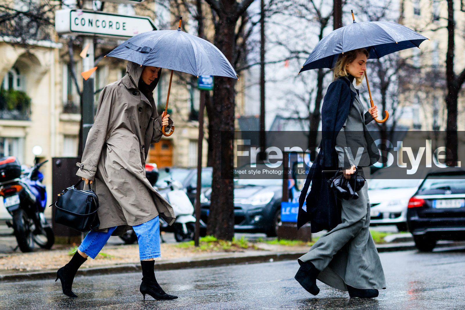 atmosphere details, AUTUMN WINTER 2017-2018, AW 17-18, beige coat, black bag, black coat, black shoes, black sweater, blazer, blue denim, denim pants, FALL WINTER 2017-2018, fashion week, frenchystyle, full length, FW, FW 17-18, grey jacket, grey skirt, grey suit, high heels, hood, horizontal, jeans, jonathan paciullo, leather bag, leather shoes, over the shoulder, PARIS, PFW, street style, trench coat, trousers