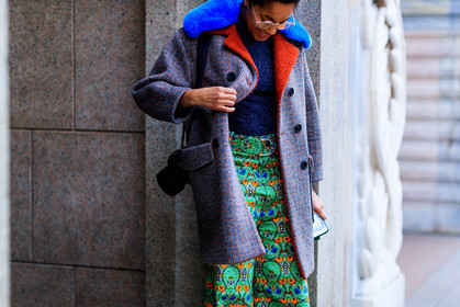 atmosphere details, AUTUMN WINTER 2017-2018, AW 17-18, blue fur, blue sweater, brown jacket, detail, FALL WINTER 2017-2018, fashion week, frenchystyle, fun sunglasses, fur collar, FW, FW 17-18, graphic jacket, green pants, high waist, horizontal, houndstooth pattern, jonathan paciullo, leather shoes, MFW, MILAN, printed jacket, printed pants, street style, sunglasses, tamu mcpherson, trousers, wide pants