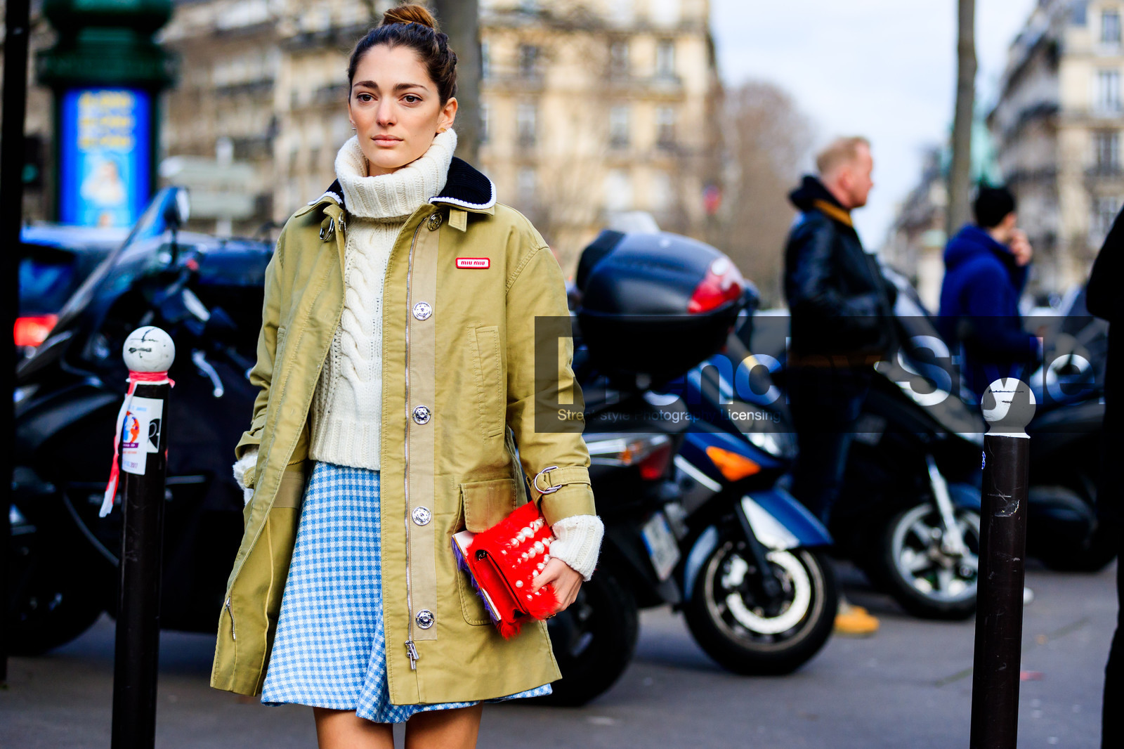 atmosphere details, AUTUMN WINTER 2017-2018, AW 17-18, blue skirt, checked skirt, detail, FALL WINTER 2017-2018, fashion week, frenchystyle, fur bag, FW, FW 17-18, gingham, graphic skirt, green jacket, horizontal, jonathan paciullo, leather bag, miu miu, PARIS, PFW, printed skirt, red bag, sofia sanchez de betak, street style, turtleneck sweater, white knit