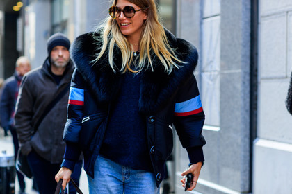 black jacket, blue denim, denim pants, fur collar, graphic jacket, jeans, navy sweater, printed jacket, sunglasses, trousers, street style, jonathan paciullo, FW, frenchystyle, fashion week, NYFW, NEW YORK, AUTUMN WINTER 2018-2019, AW 18-19, FALL WINTER 2018-2019, FW 18-19, atmosphere details, horizontal, detail, veronika heilbrunner