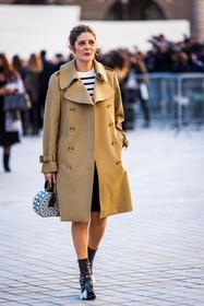 bag, beige coat, boots, Chiara Mastroianni, coat, louis vuitton bag, printed bag, round bag, white bag, black boots, fashion week, frenchystyle, FW, jonathan paciullo, street style, PFW, PARIS, SPRING SUMMER 2022, SS 22, vertical, full length