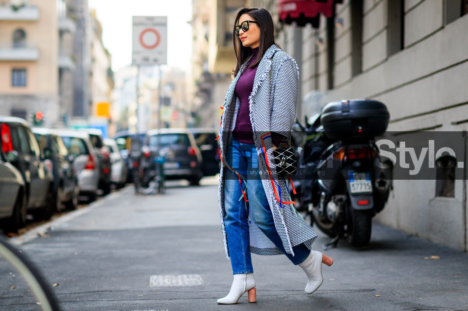 atmosphere details, AUTUMN WINTER 2017-2018, AW 17-18, black bag, blue denim, denim pants, embroidered coat, FALL WINTER 2017-2018, fashion week, frenchystyle, full length, FW, FW 17-18, graphic bag, graphic coat, high heels, horizontal, jeans, jonathan paciullo, leather bag, leather shoes, louis vuitton, MFW, MILAN, printed bag, printed coat, purple sweater, street style, striped bag, sunglasses, trousers, tweed coat, white boots