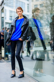 AUTUMN WINTER 2017-2018, AW 17-18, aymeline valade, black bag, black jacket, black perfecto, black shoes, blue sweater, FALL WINTER 2017-2018, fashion week, frenchystyle, full length, FW, FW 17-18, high heels, jonathan paciullo, leather bag, leather jacket, leather perfecto, leather shoes, model, PARIS, PFW, street style, trousers, vertical
