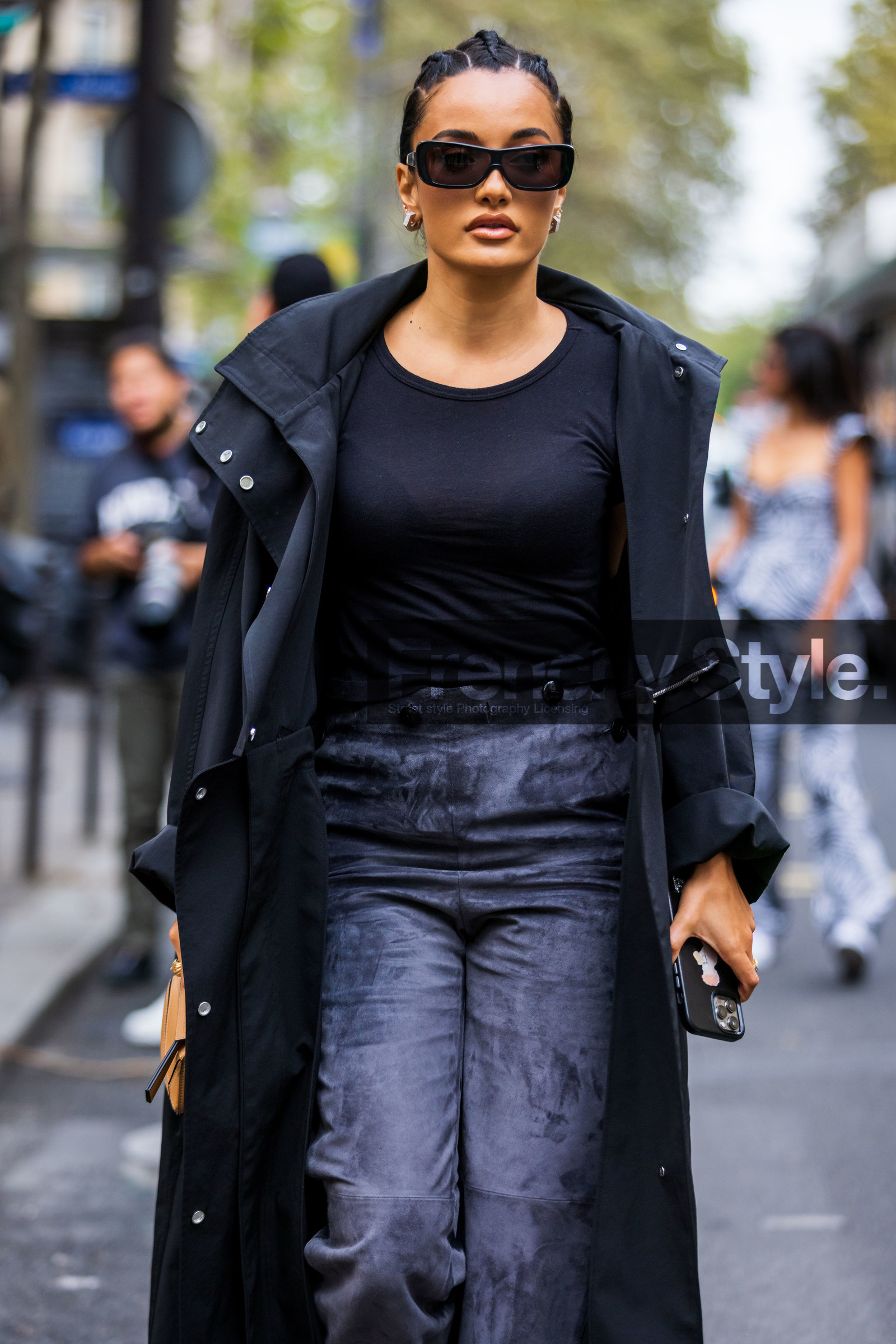 Amina Muaddi, bag, black coat, black sunglasses, black t-shirt, camel bag, coat, grey pants, leather bag, mini bag, pants, rectangle sunglasses, suede pants, sunglasses, t-shirt, street style, jonathan paciullo, FW, frenchystyle, fashion week, PFW, PARIS, SPRING SUMMER 2022, SS 22, vertical, atmosphere details