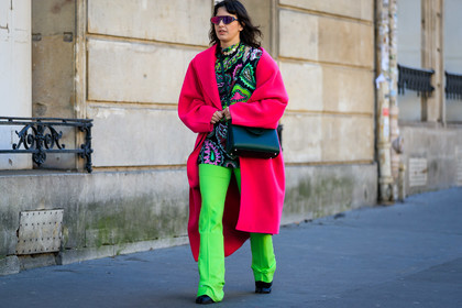 black bag, black shoes, green bag, green pants, leather bag, leather shoes, multicolor top, neon, pink coat, printed top, sunglasses, trousers, PARIS, PFW, street style, jonathan paciullo, FW, frenchystyle, fashion week, AUTUMN WINTER 2019-2020, AW 19-20, FALL WINTER 2019-2020, FW 19-20, horizontal, atmosphere details, full length