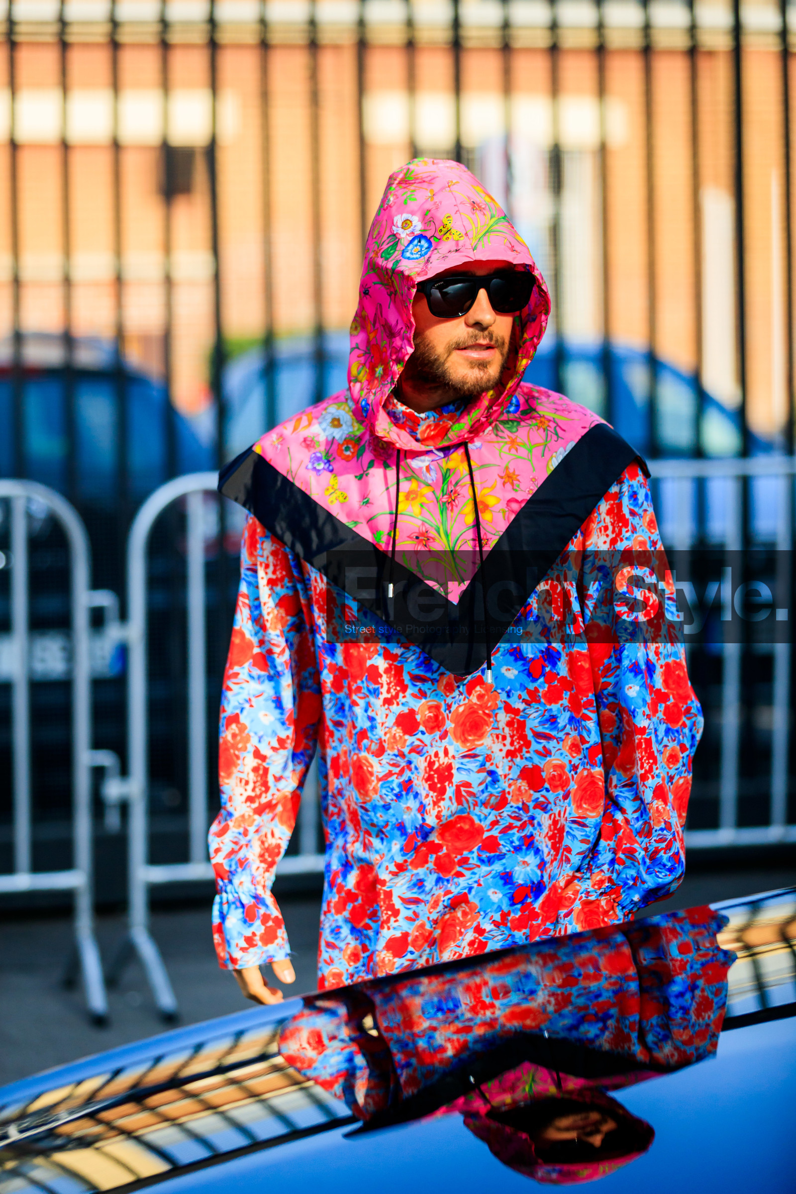 blue dress, floral, flowers, graphic dress, graphic jacket, gucci, hood, pink jacket, poncho, printed dress, printed jacket, sunglasses, fashion week, frenchystyle, FW, jonathan paciullo, street style, MFW, MILAN, AUTUMN WINTER 2019-2020, AW 19-20, FALL WINTER 2019-2020, FW 19-20, vertical, atmosphere details, detail