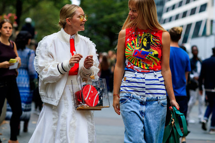 blue denim, bomber jacket, denim pants, graphic bag, graphic pants, graphic top, green bag, jeans, leather bag, printed bag, printed pants, printed top, red bag, red top, ruffled skirt, ruffles, stripes, transparent bag, trousers, white jacket, white skirt, fashion week, frenchystyle, FW, jonathan paciullo, street style, NYFW, NEW YORK, SPRING SUMMER 2019, SS 19, atmosphere details, horizontal, detail