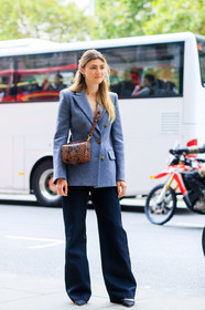 black pants, black shoes, blazer, brown bag, fashion week, frenchystyle, full length, FW, grey jacket, jonathan paciullo, leather bag, leather shoes, LFW, LONDON, SPRING SUMMER 2018, SS 18, street style, trousers, vertical
