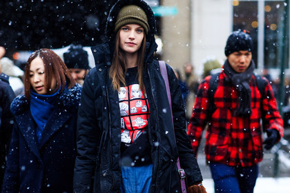 atmosphere details, AUTUMN WINTER 2016-2017, AW 16-17, black coat, black t shirt, cartoon, detail, fashion week, frenchystyle, FW, FW 16-17, hood, horizontal, jonathan paciullo, kaki beanie, model, NEW YORK, NYFW, printed t shirt, street style, woman