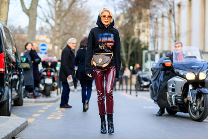 atmosphere details, AUTUMN WINTER 2017-2018, AW 17-18, black shoes, black sweater, bordeaux, brown bag, burgundy, caro daur, FALL WINTER 2017-2018, fashion week, frenchystyle, full length, FW, FW 17-18, hoodie, horizontal, jonathan paciullo, leather bag, leather pants, leather shoes, louis vuitton, monogram, PARIS, PFW, printed bag, printed sweater, red pants, street style, sunglasses, trousers