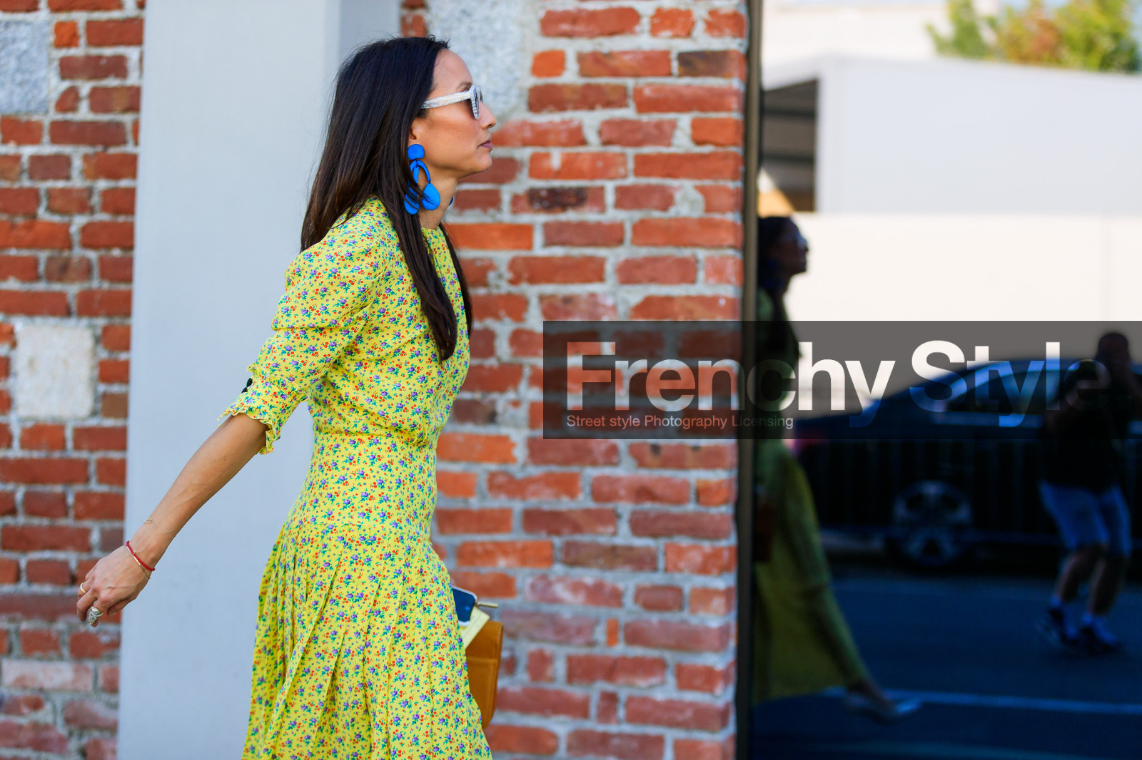 atmosphere details, brown bag, detail, earrings, fashion week, floral, flowers, frenchystyle, FW, graphic dress, horizontal, jonathan paciullo, MFW, MILAN, printed dress, SPRING SUMMER 2018, SS 18, street style, sunglasses, yellow dress