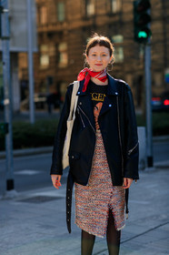 black jacket, black perfecto, black t shirt, graphic skirt, leather bag, leather jacket, leather perfecto, printed skirt, red scarf, red skirt, MILAN, MFW, fashion week, frenchystyle, FW, jonathan paciullo, street style, AUTUMN WINTER 2019-2020, AW 19-20, FALL WINTER 2019-2020, FW 19-20, vertical, full length
