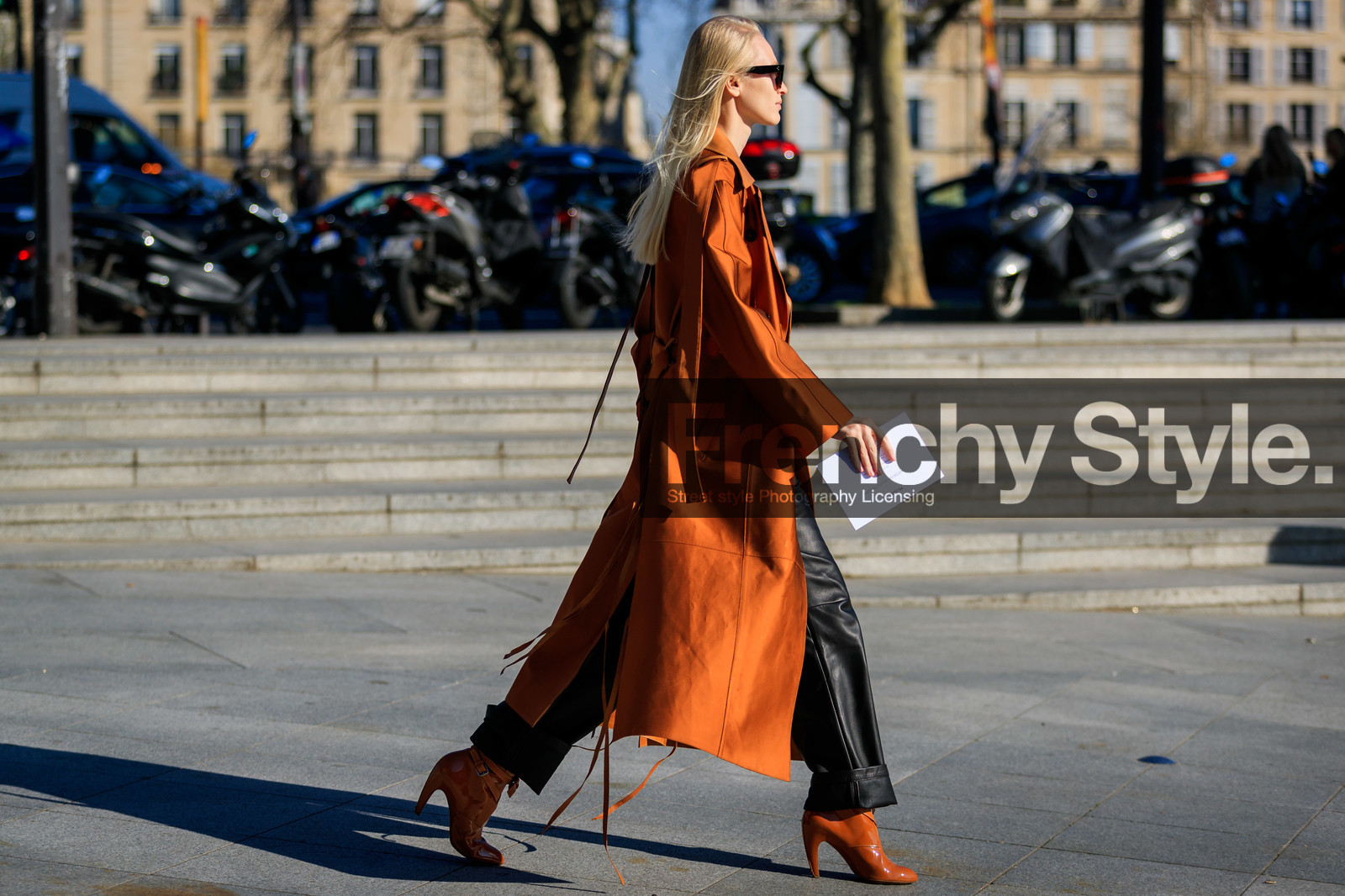 black pants, camel boots, camel coat, high heels, leather pants, leather shoes, sunglasses, trousers, PARIS, PFW, street style, jonathan paciullo, FW, frenchystyle, fashion week, AUTUMN WINTER 2019-2020, AW 19-20, FALL WINTER 2019-2020, FW 19-20, horizontal, atmosphere details, full length