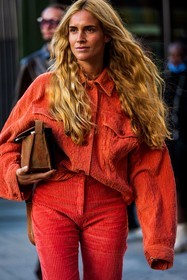 bag, Blanca Miro, color, corduroy jacket, corduroy pants, jacket, monochrome, orange bag, orange jacket, orange monochrome, orange pants, pants, street style, jonathan paciullo, FW, frenchystyle, fashion week, PFW, PARIS, SPRING SUMMER 2022, SS 22, vertical, atmosphere details