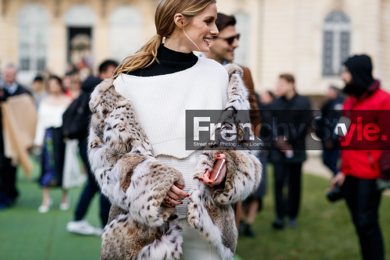 black sweater, brown fur, fur jacket, trousers, white knit, white pants, fashion week, frenchystyle, FW, jonathan paciullo, street style, PFW, PARIS, SPRING SUMMER 2017, SS 17, HAUTE COUTURE, atmosphere details, detail, horizontal, olivia palermo