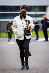 bag, beanie, black beanie, black boots, black santiags, black skirt, boots, croco bag, facial mask, glasses, jacket, leather bag, leather boots, santaigs, skirt, white jacket, street style, jonathan paciullo, FW, frenchystyle, fashion week, PFW, PARIS, SPRING SUMMER 2022, SS 22, vertical, full length