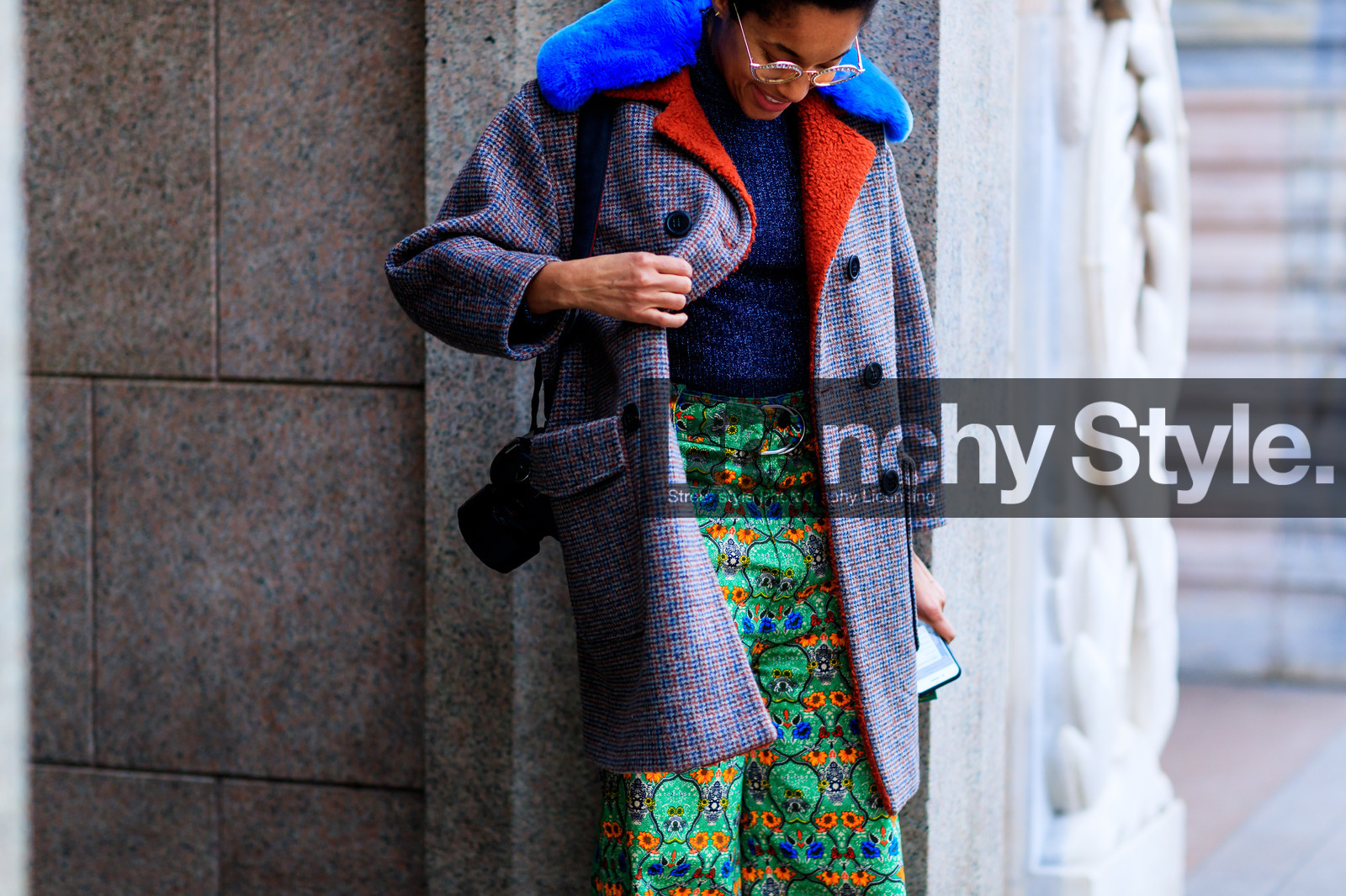 atmosphere details, AUTUMN WINTER 2017-2018, AW 17-18, blue fur, blue sweater, brown jacket, detail, FALL WINTER 2017-2018, fashion week, frenchystyle, fun sunglasses, fur collar, FW, FW 17-18, graphic jacket, green pants, high waist, horizontal, houndstooth pattern, jonathan paciullo, leather shoes, MFW, MILAN, printed jacket, printed pants, street style, sunglasses, tamu mcpherson, trousers, wide pants
