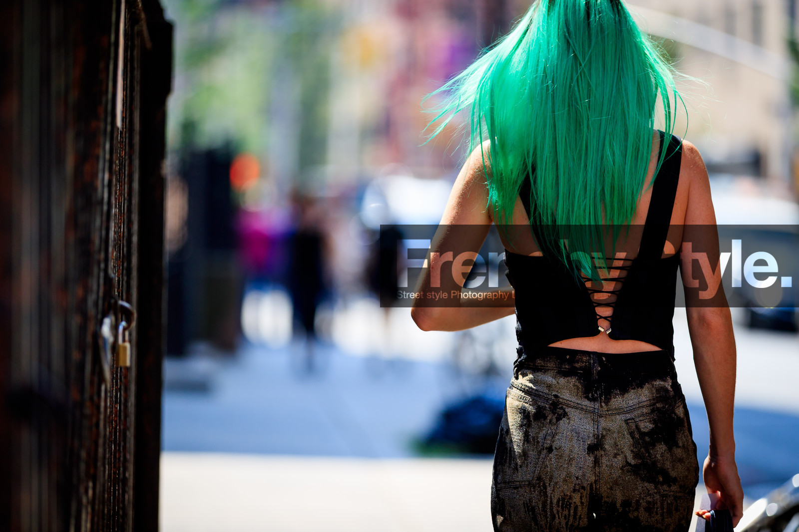 black top, dyed hair, graphic pants, green hair, printed pants, tie & die, trousers, fashion week, frenchystyle, FW, jonathan paciullo, street style, NYFW, NEW YORK, SPRING SUMMER 2019, SS 19, atmosphere details, horizontal, detail