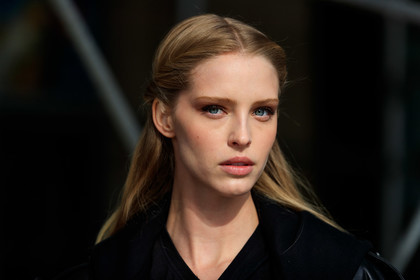 model, close up detail, nude make up, hair details, plaited hair, black leather jacket, black sweatshirt, make up, make up details, fashion week, frenchystyle, FW, jonathan paciullo, street style, NYFW, NEW YORK, AUTUMN WINTER 2020-2021, FALL WINTER 2020-2021, FW 20-21, horizontal, atmosphere details, detail, portrait